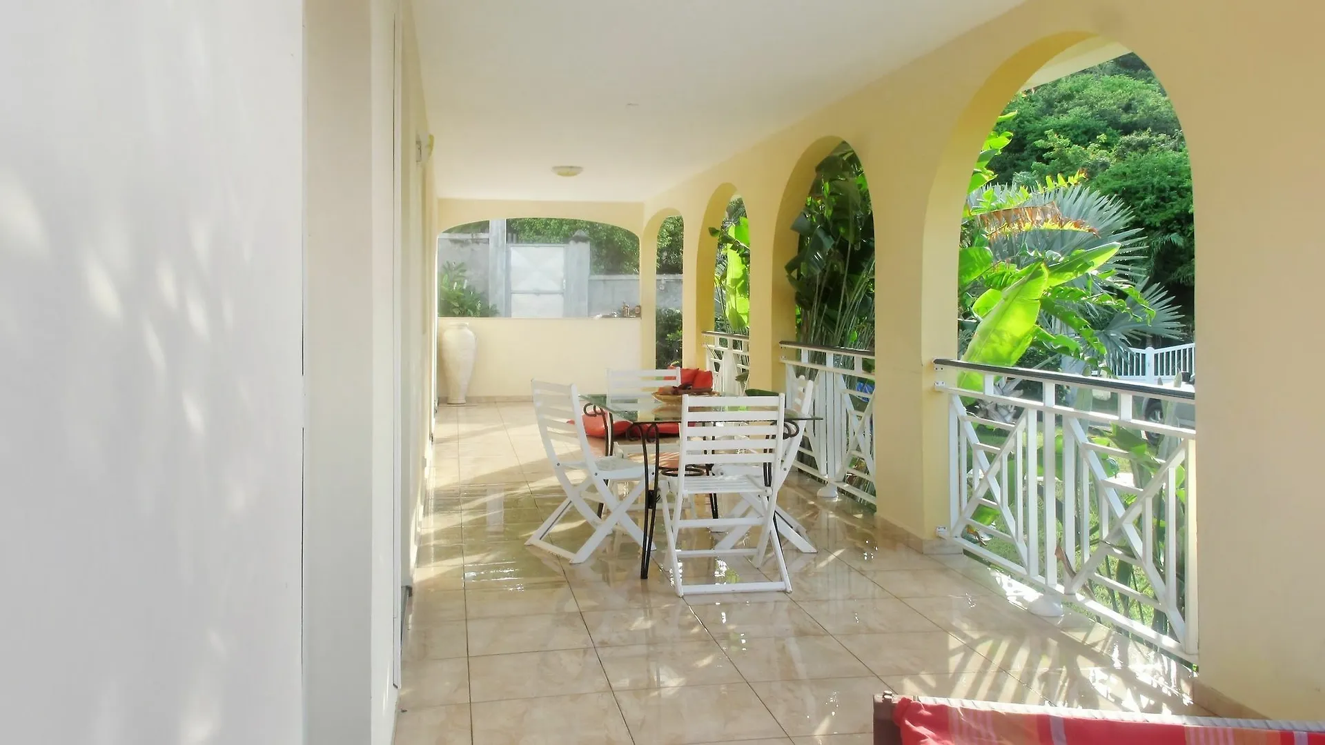 Stunning 5-Bedroom Villa In Guadeloupe With Garden And Sunny Terrace 2 Deshaies