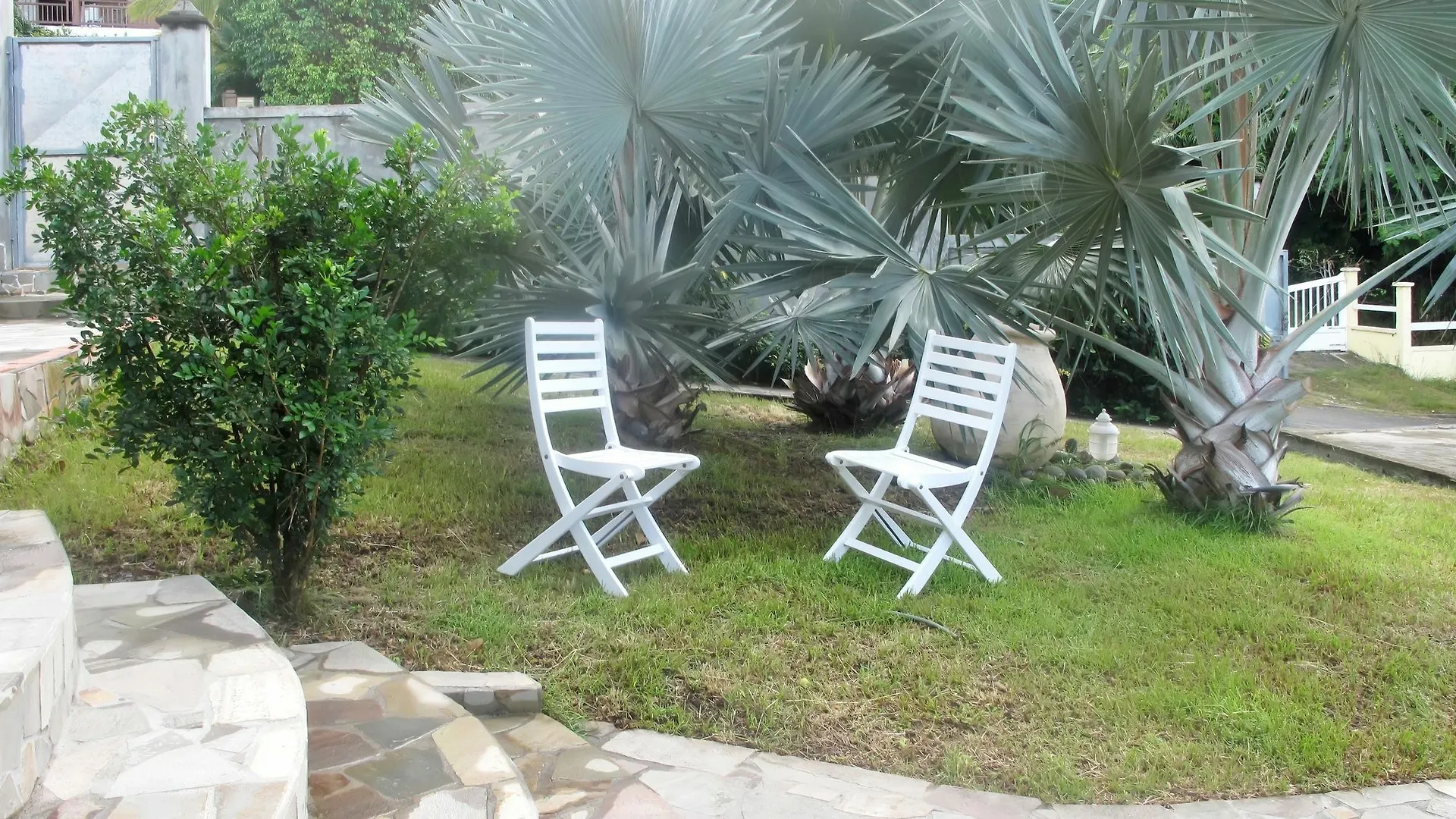 Stunning 5-Bedroom Villa In Guadeloupe With Garden And Sunny Terrace 2 Deshaies