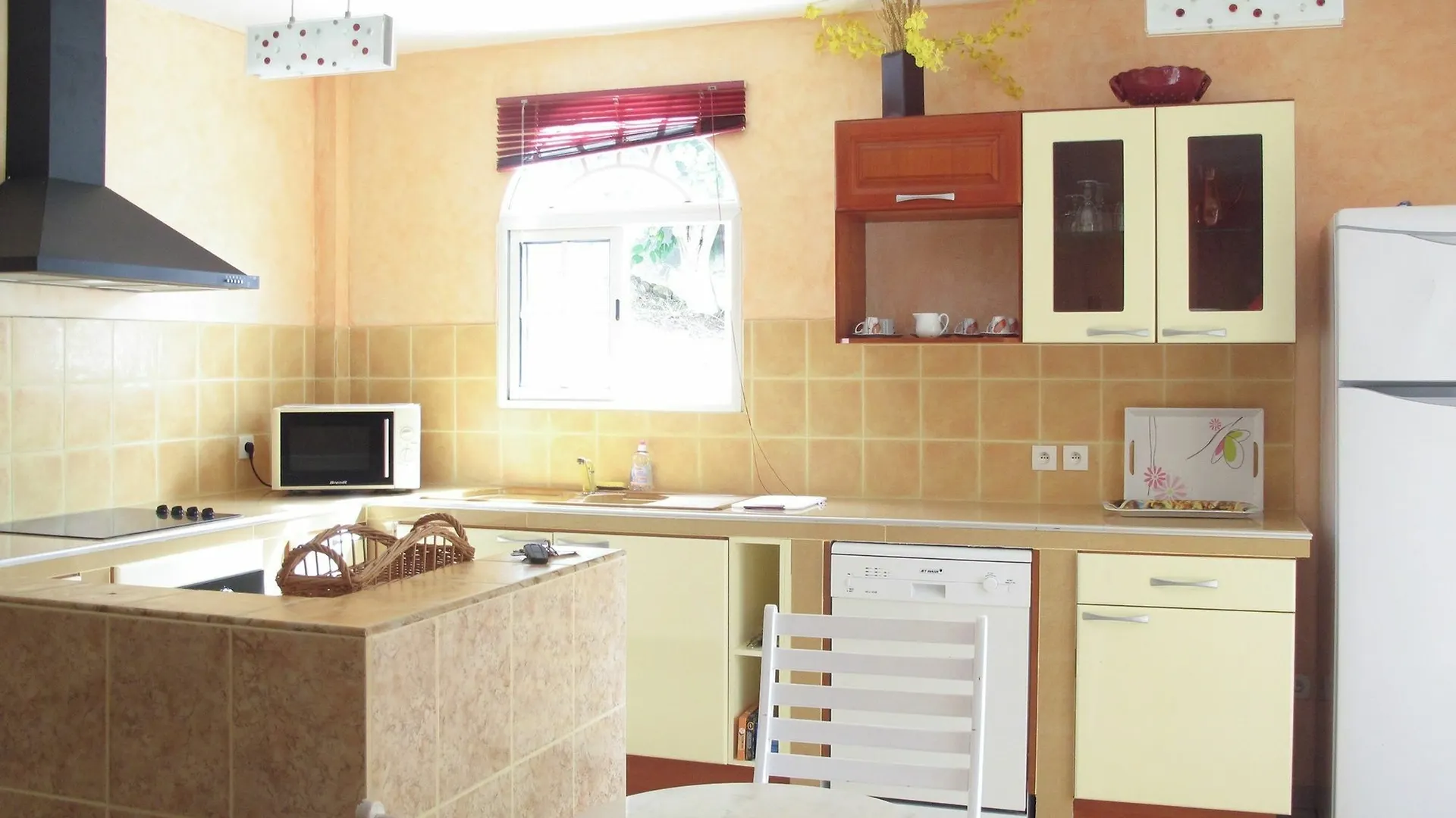 Stunning 5-Bedroom Villa In Guadeloupe With Garden And Sunny Terrace 2 Deshaies